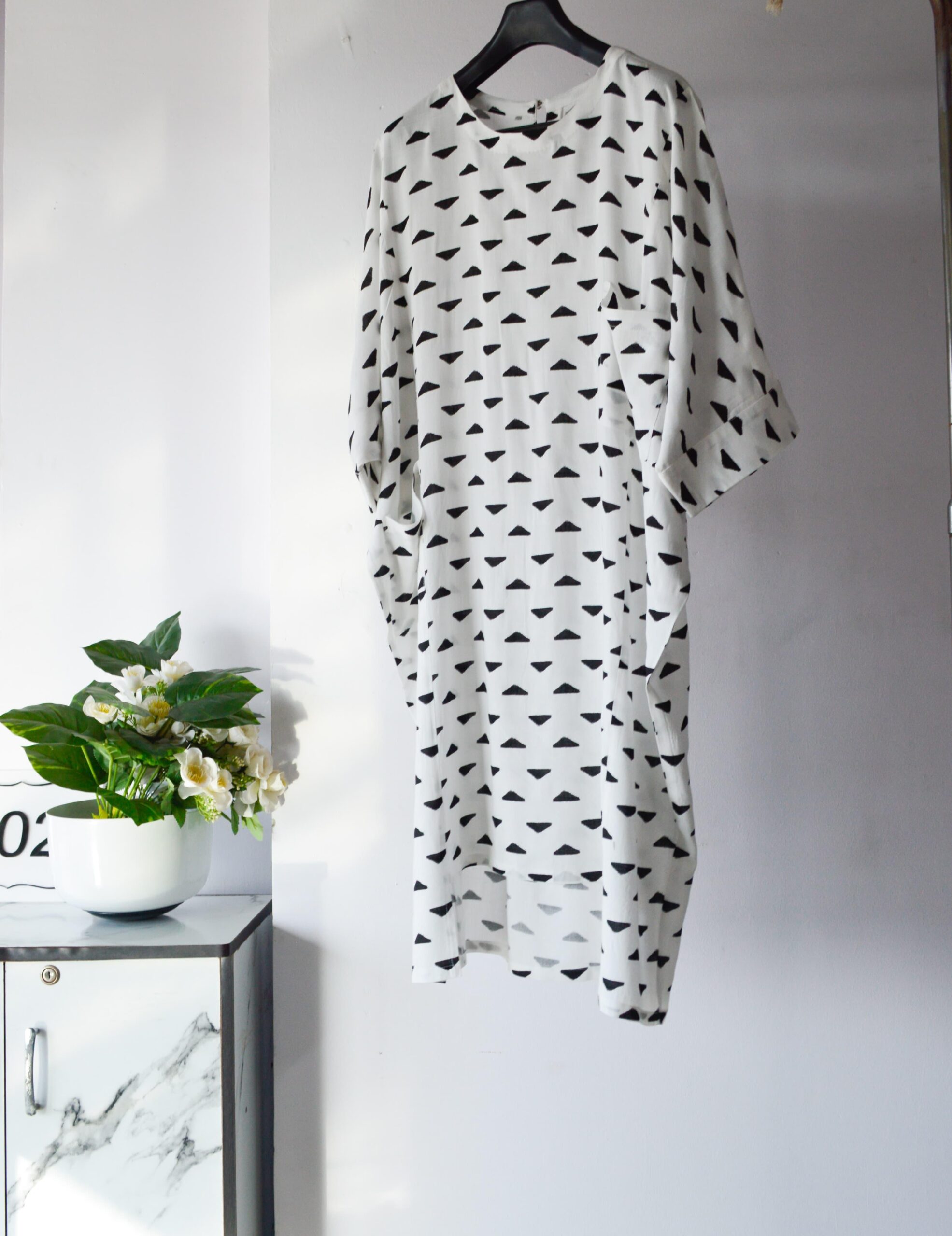 Black and White Full Length Loose Fit Kaftan Dress